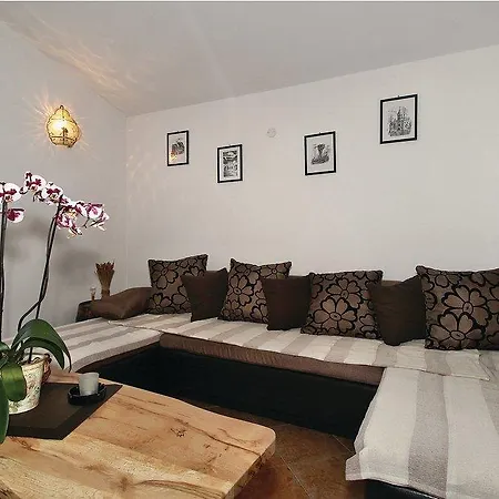 Vesna Apartman