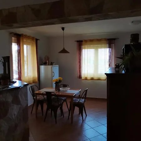 Vesna Apartman